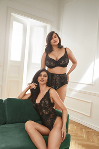 Moon Spitzen Full Cup BH schwarz