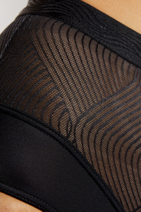 Laurel Taillenslip mit Stickerei